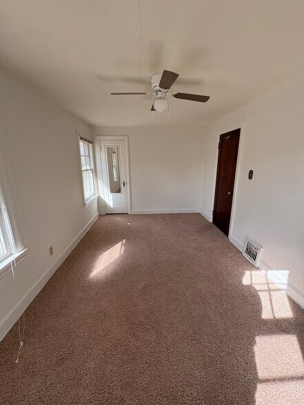 Building Photo - 708 Ohio St