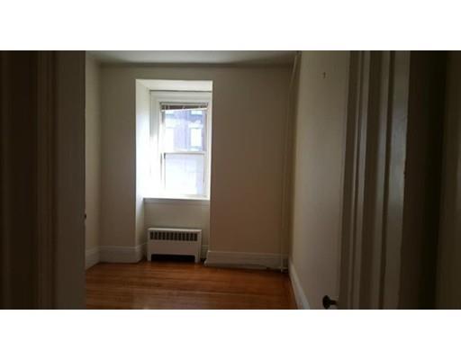 Building Photo - 148 Marlborough St