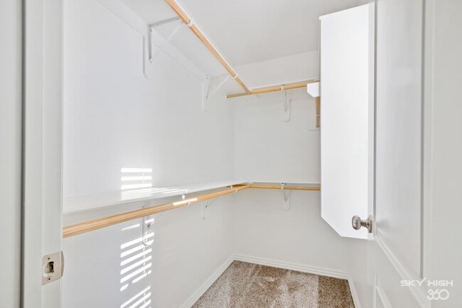 Building Photo - 532 Highland Ave