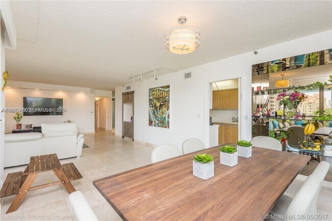 Building Photo - 19667 Turnberry Way