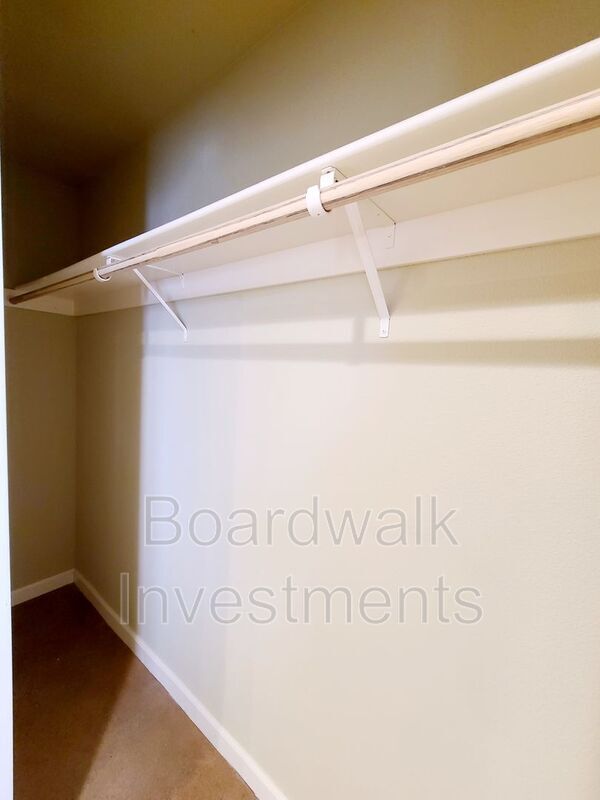 Building Photo - 15 Park Manor Dr