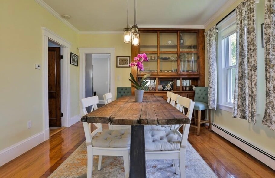 Building Photo - 124 Haverhill St