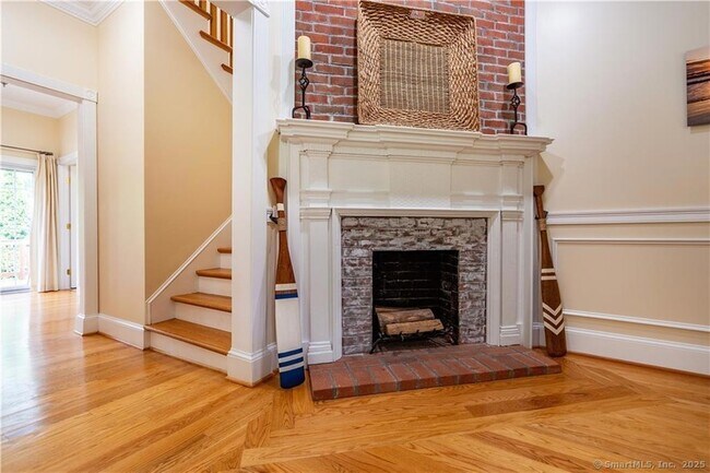 Building Photo - 7 Gibson Ave