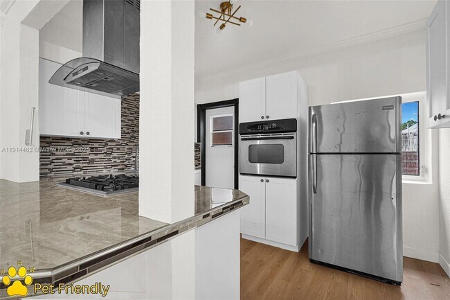 Building Photo - 12287 NE 7th Ave