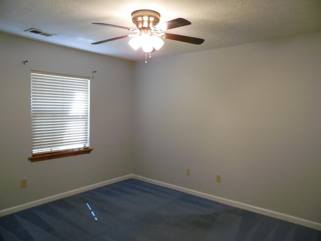 Building Photo - 2556 Crusaders Way