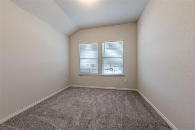 Building Photo - 13905 Heartland Dr