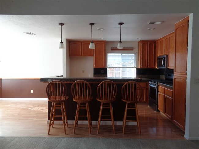 Building Photo - 1442 Zephyr Dr