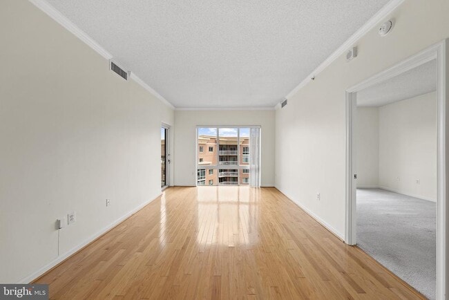 Building Photo - 3101 N Hampton Dr