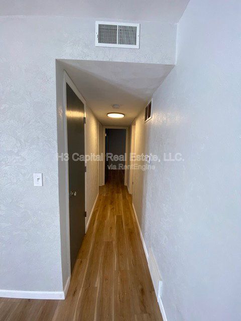 Building Photo - 130 Brookview Dr