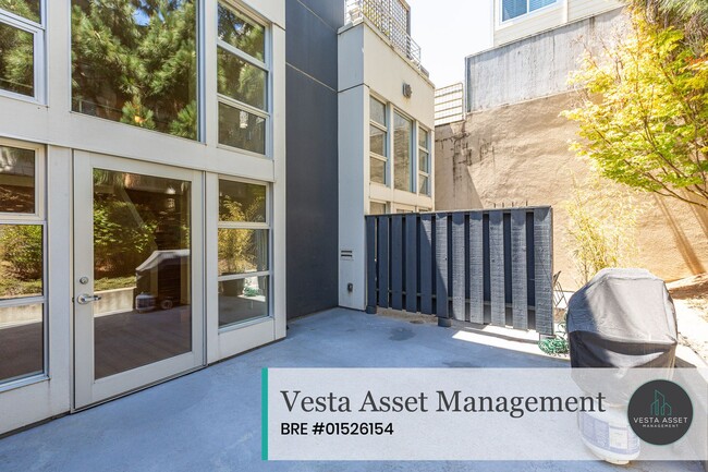 Building Photo - Lower Pacific Heights: Spacious 2-Level  L...