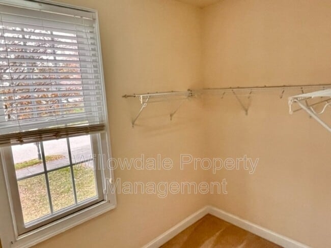 Building Photo - 121 Orianna Dr