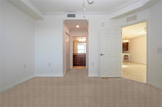 Building Photo - 16804 Vardon Ter