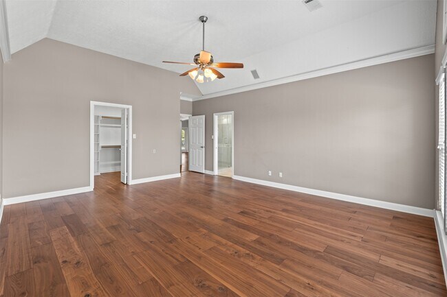 Building Photo - 120 Harbour Town Dr