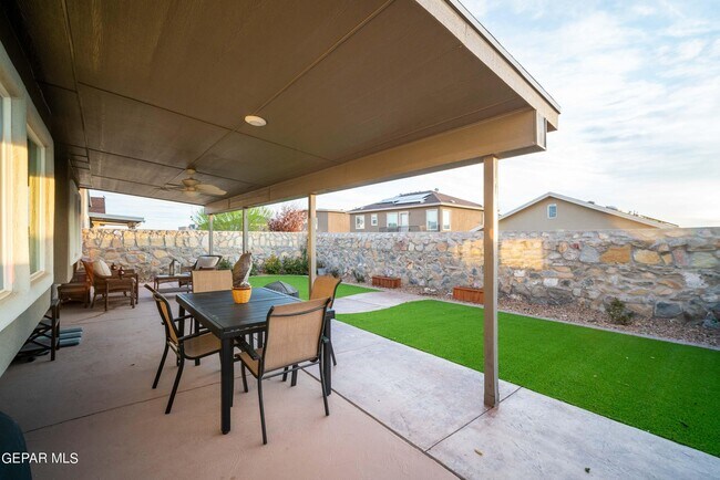 Building Photo - 11364 Bullseye St