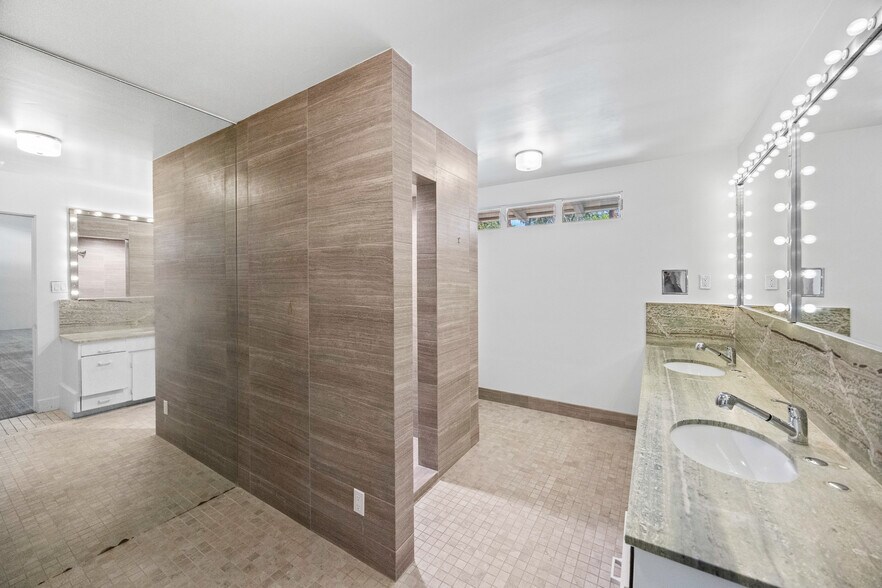 Building Photo - 255 W Camino Buena Vista