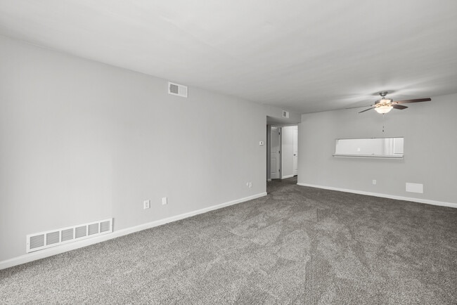 Chesterfield Place Apartments | One Bedroom Remodel | Living & Dining Space - Chesterfield Place Apartments