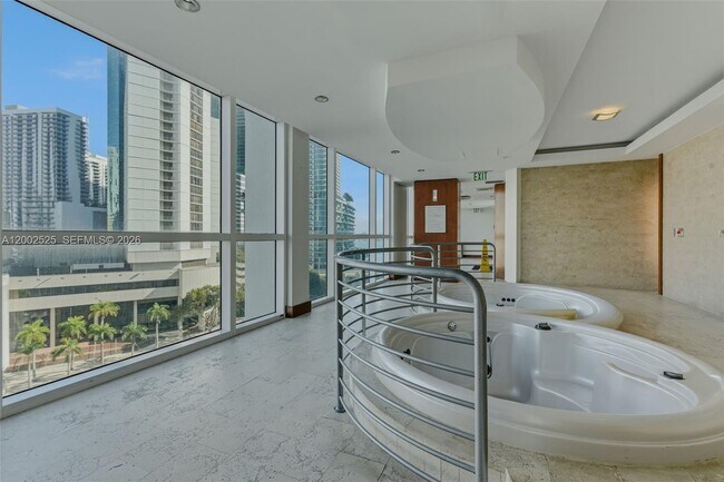 Building Photo - 31 SE 5th St