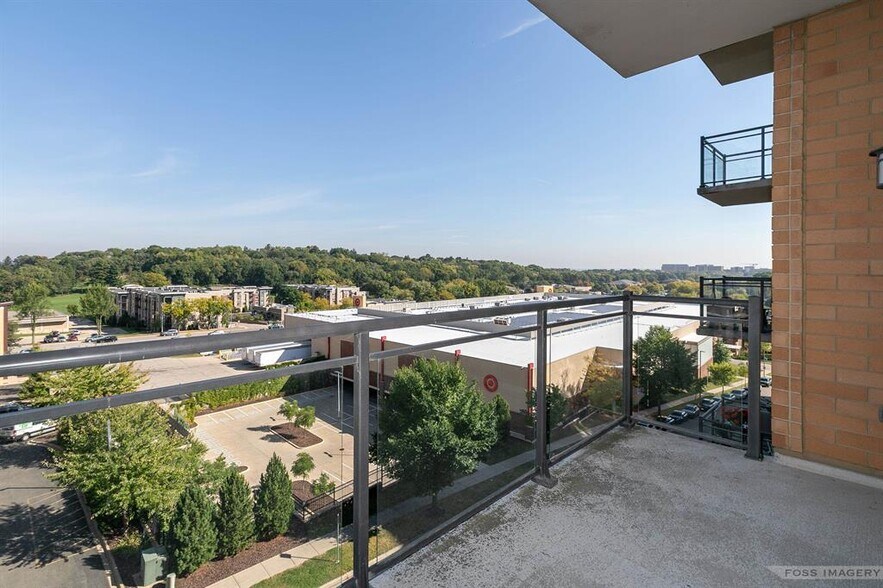Large Balcony - 625 N Segoe Rd