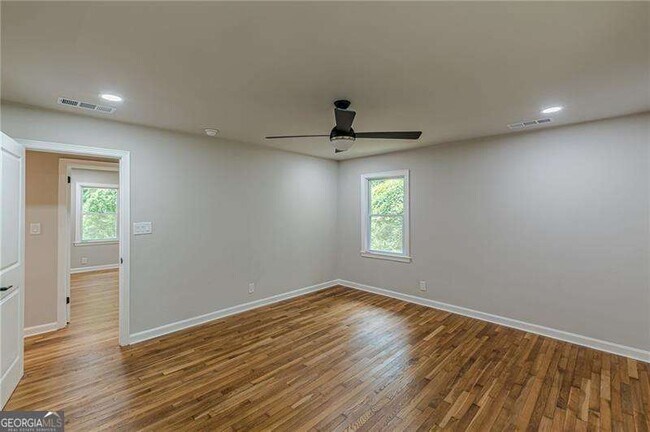 Building Photo - 1624 Dodson Dr SW