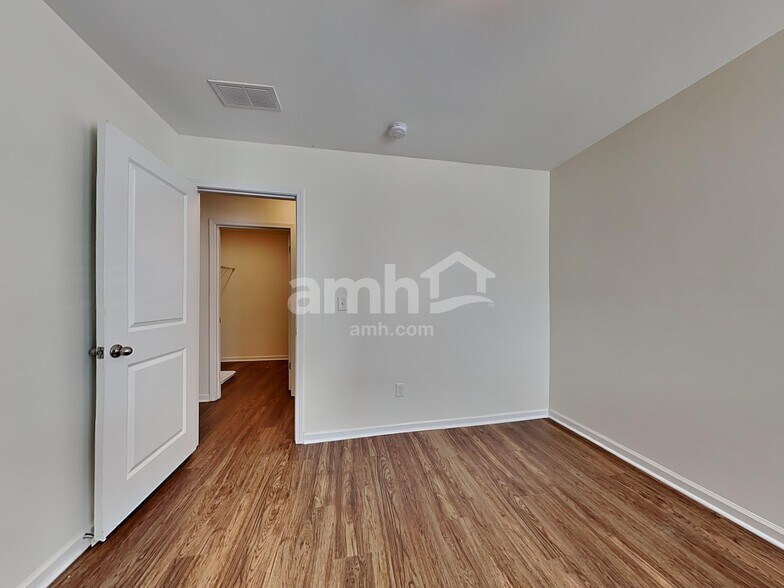 Building Photo - 167 Orion Way
