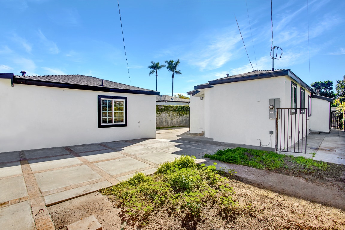 Building Photo - 4132 Beethoven St