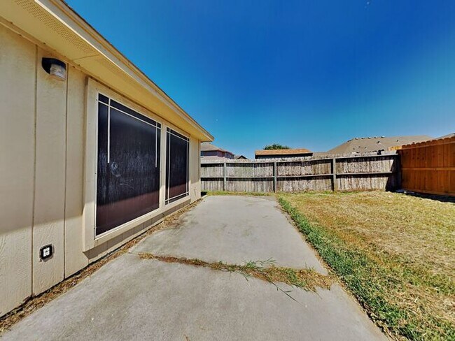 Building Photo - 7237 Dunn's Point Dr