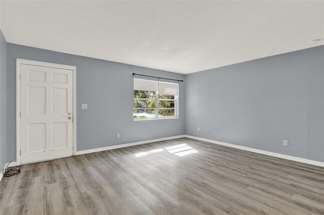 Building Photo - 75 Sunnyside Dr