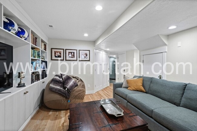 Building Photo - 772 E 2075 S