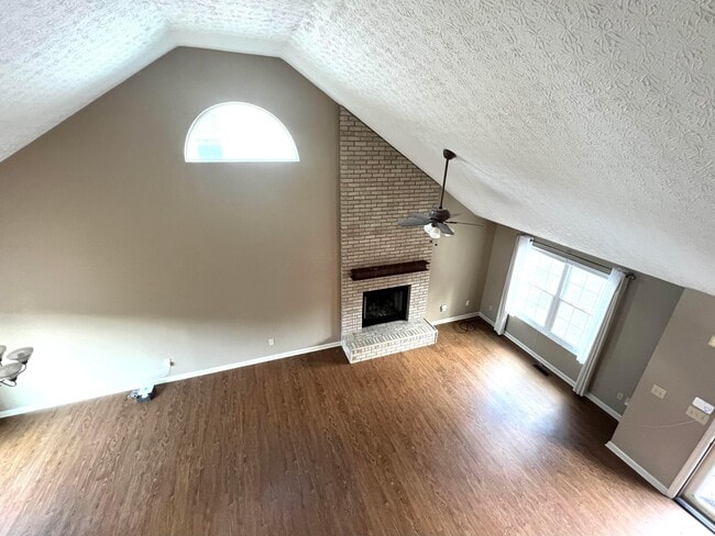 Building Photo - 1330 Pannelly Pl