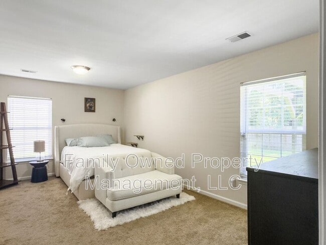 Building Photo - 204 Wildberry Ln