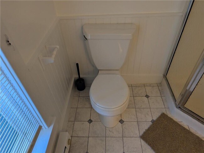 Building Photo - 25 Waterway