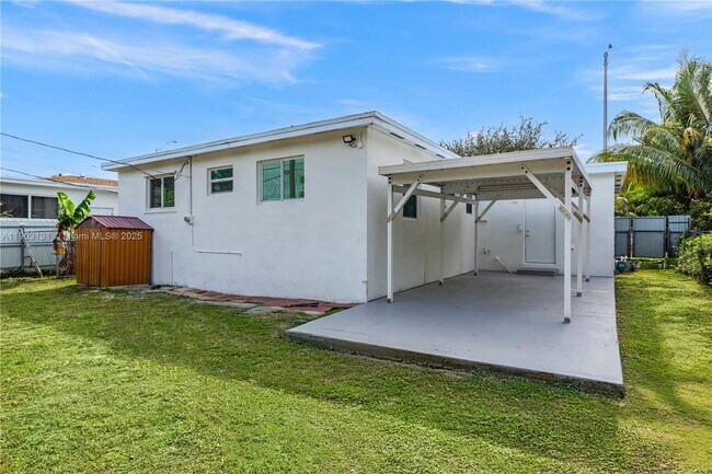 Building Photo - 1271 NE 159th St