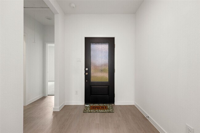 Building Photo - 13505 Harbor Pt Dr