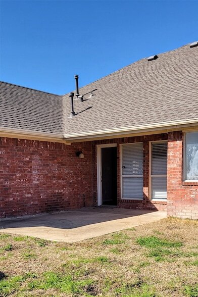 Building Photo - 5598 Carrington Dr