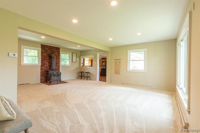 Building Photo - 2754 Candlewick Dr