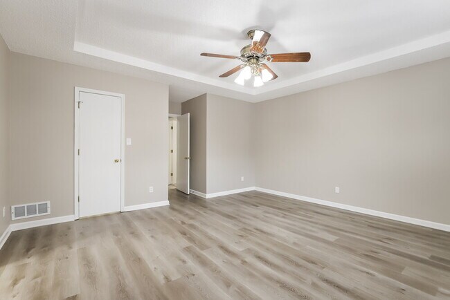 Building Photo - 1175 Riverside Trce