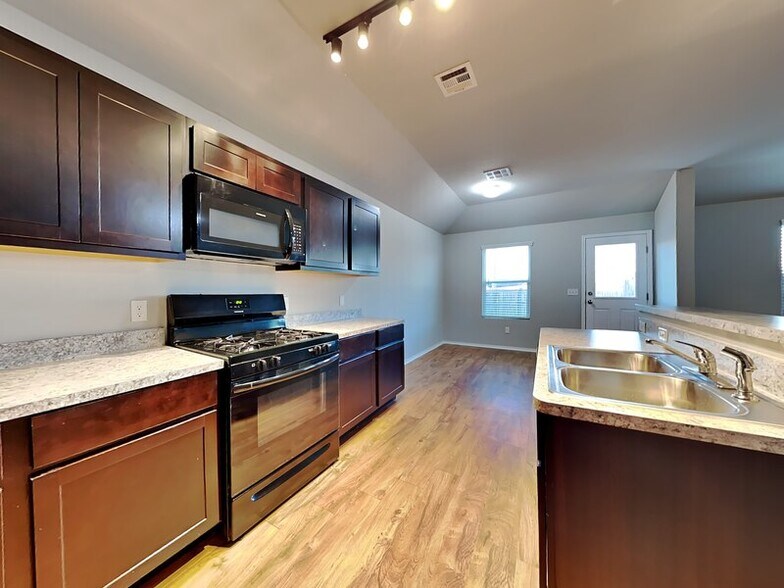 Building Photo - 11545 NW 100th St