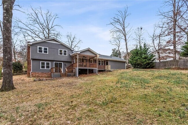 Building Photo - 1164 Fairfield Drive