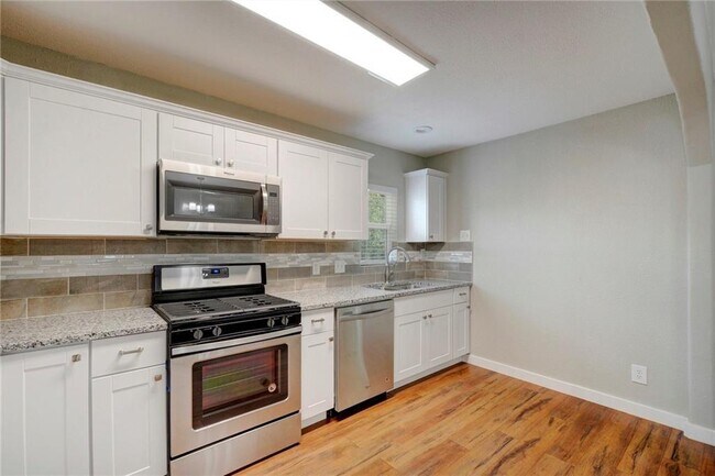 Building Photo - 503 W Grady Dr