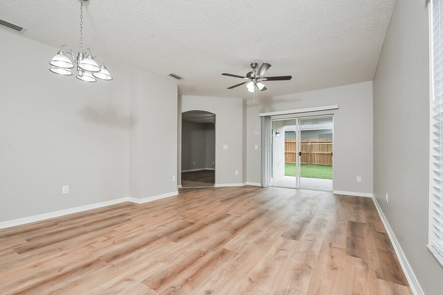 Building Photo - 6917 Summer Harbor Ln