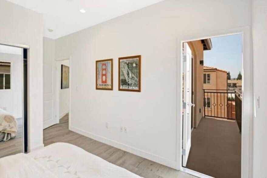 Building Photo - 9861 N Lassen Ct