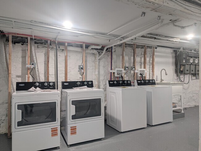 Building Photo - 148 South St