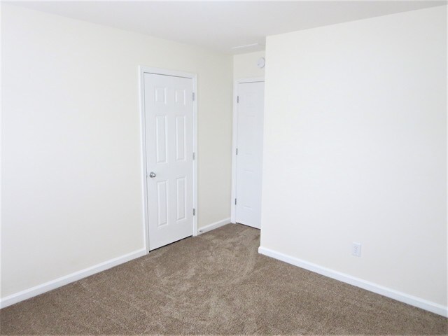 Building Photo - 507 Millside Tr