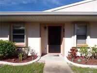 Building Photo - 2 bed/2 bath w/ community pool - Punta Gorda