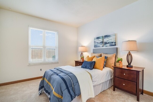 Building Photo - 1561 Spring Ct