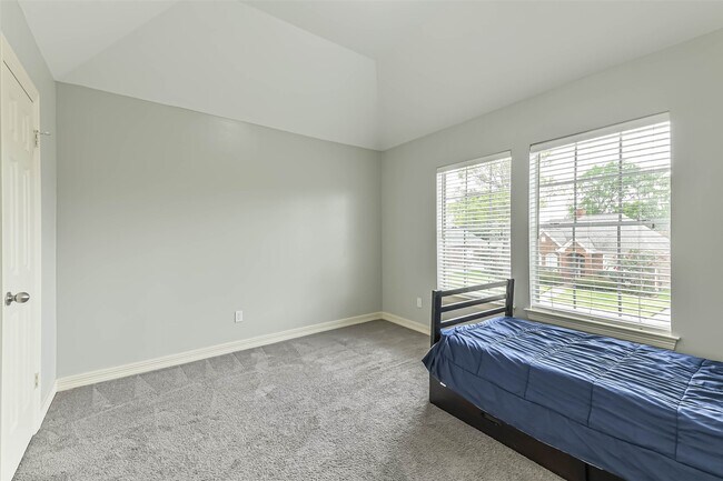 Building Photo - 13023 Dogwood Blossom Trail