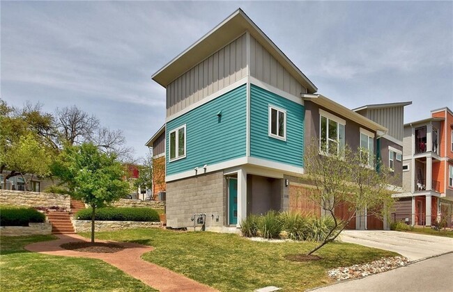 Building Photo - 3000 Pither Ln