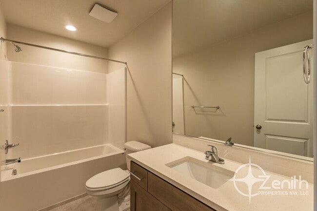 Building Photo - 124 S 88th Dr