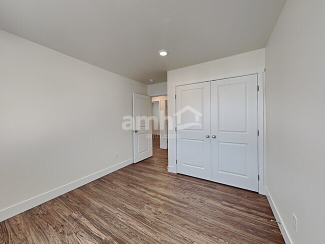 Building Photo - 1712 194th St Ct E