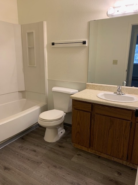 Building Photo - 2616 19th Ave W